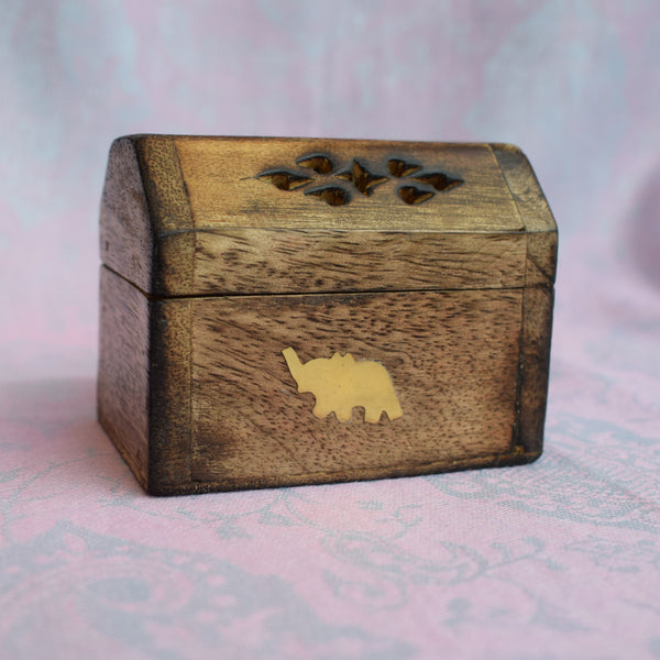 Treasure chest cone-incense burner